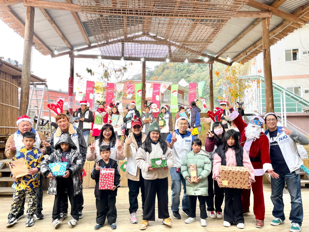 友達永續基金會號召「圓夢計畫」行動連續23年，由同仁凝聚內部愛心與資源送往偏鄉，累積為逾萬名兒童圓夢，實踐友達共創共好的永續精神。